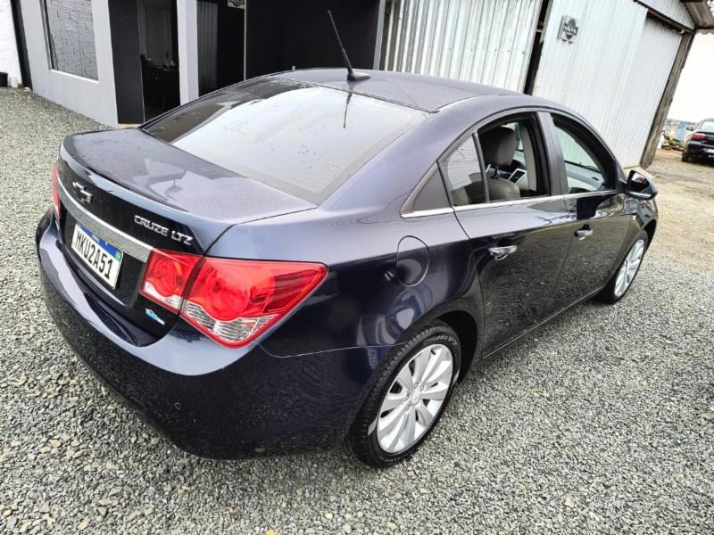 Chevrolet CRUZE LTZ 1.8 16V FlexPower 4p Aut. - foto 3