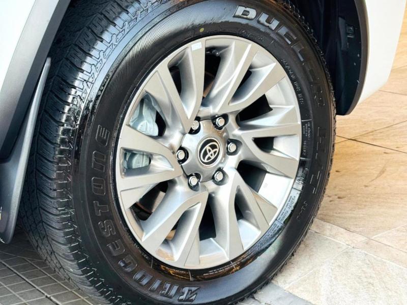 Toyota Hilux SW4 SRX 4x4 2.8 TDI 16V Dies. Aut. - foto 11