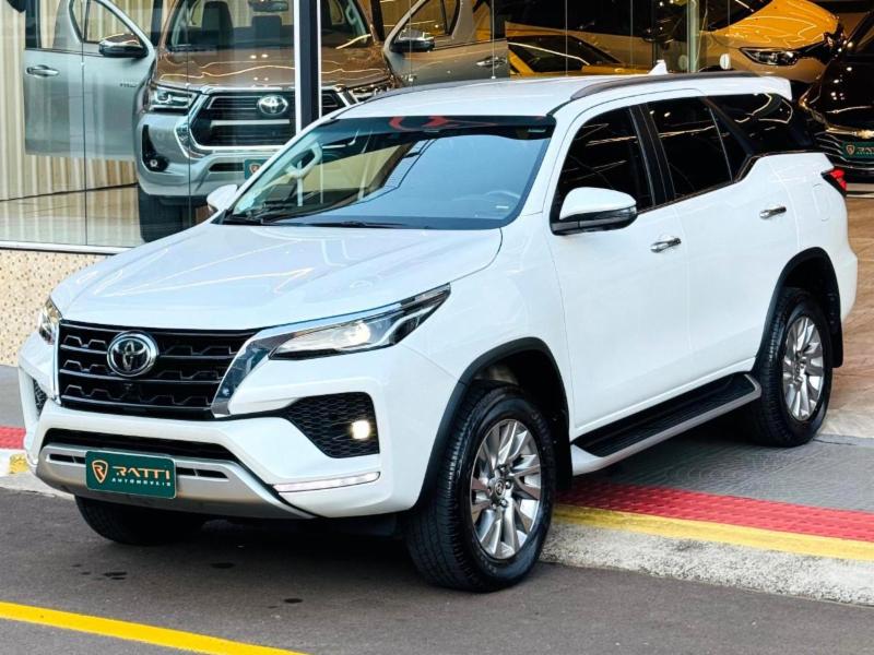 Toyota Hilux SW4 SRX 4x4 2.8 TDI 16V Dies. Aut. - foto 18