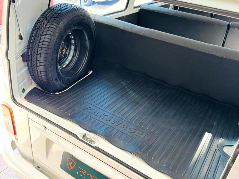 Volkswagen Kombi Lotação 1.6 MPi - foto 4