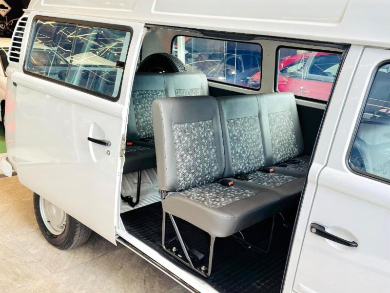 Volkswagen Kombi Lotação 1.6 MPi - foto 14