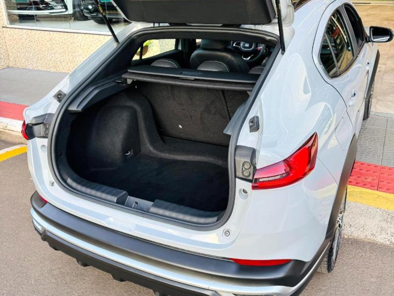 Fiat Fastback Limited Ed.1.3 270 T.Flex Aut. - foto 9