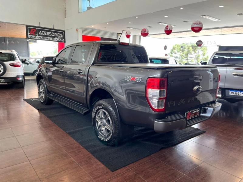 Ford Ranger XLS 2.2 4x4 CD Diesel Aut. - foto 9