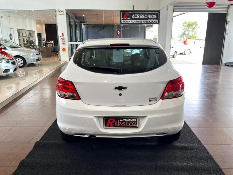 Chevrolet ONIX HATCH LS 1.0 8V FlexPower 5p Mec. - foto 7