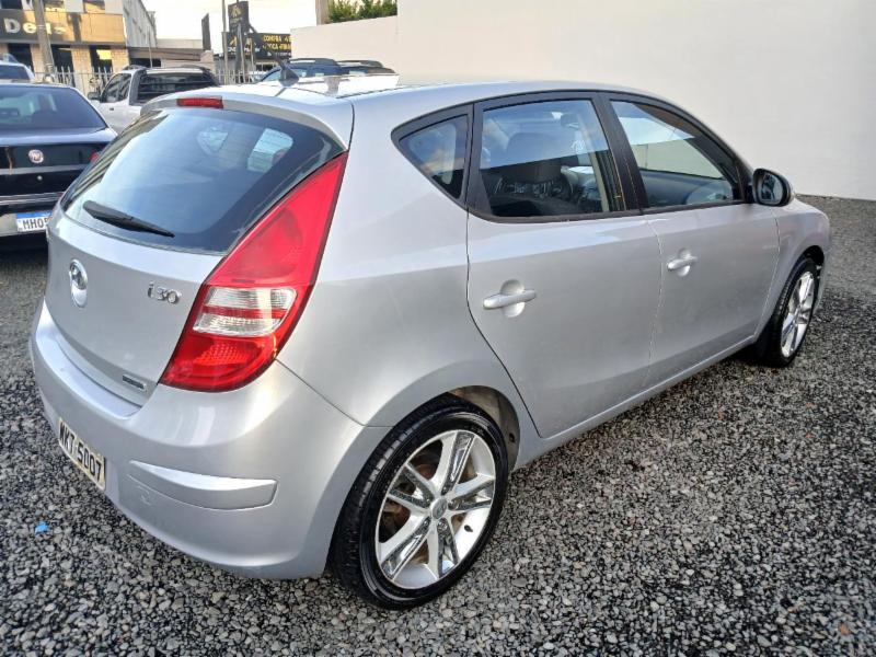 Hyundai i30cw 2.0 16V 145cv Mec. 5p - foto 4