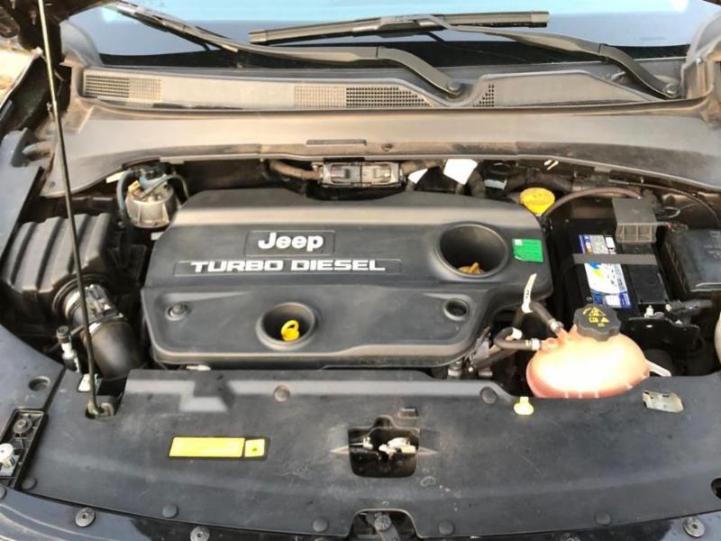 Jeep Commander Limited TD380 2.0 4x4 Die.Aut. - foto 4