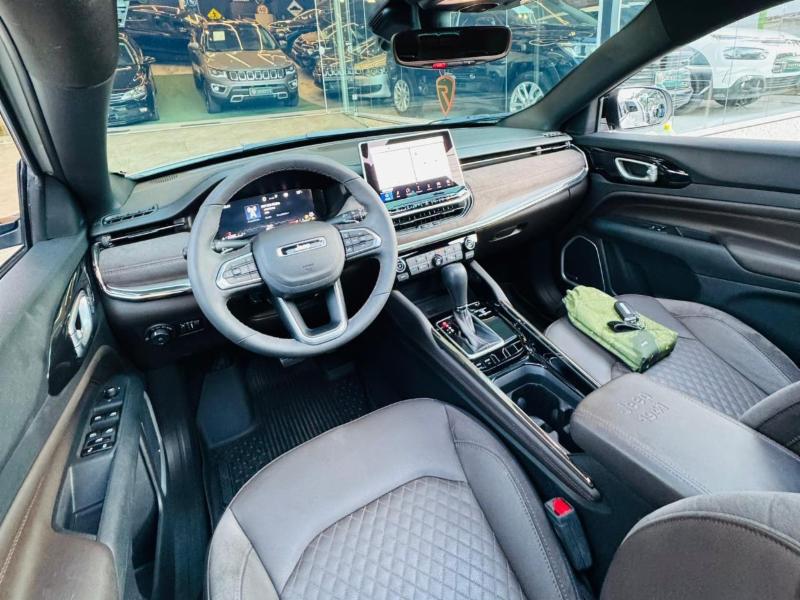 Jeep Commander Overland T270 1.3 TB Flex Aut. - foto 15