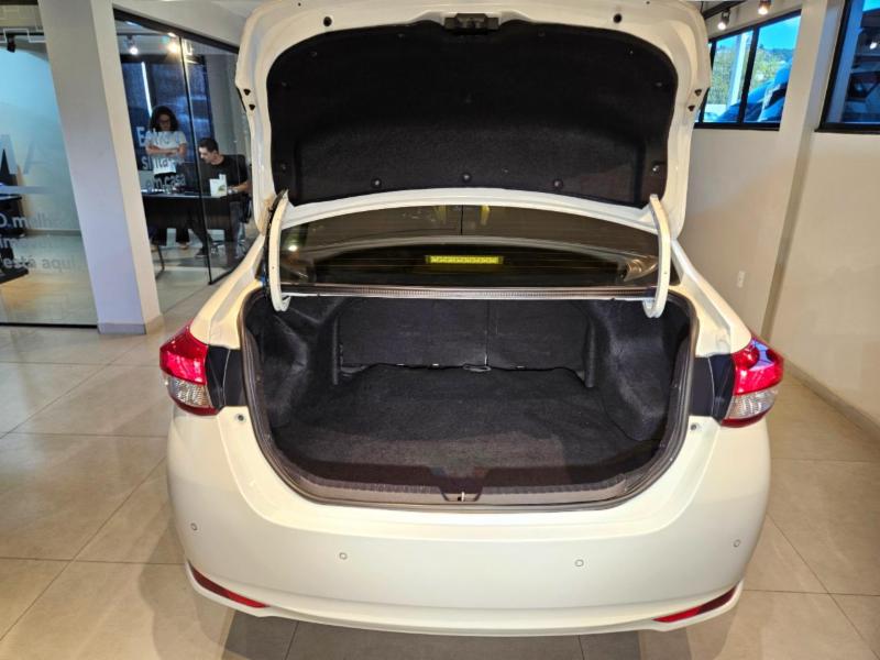 Toyota YARIS XL Sedan 1.5 Flex 16V 4p Aut. - foto 14