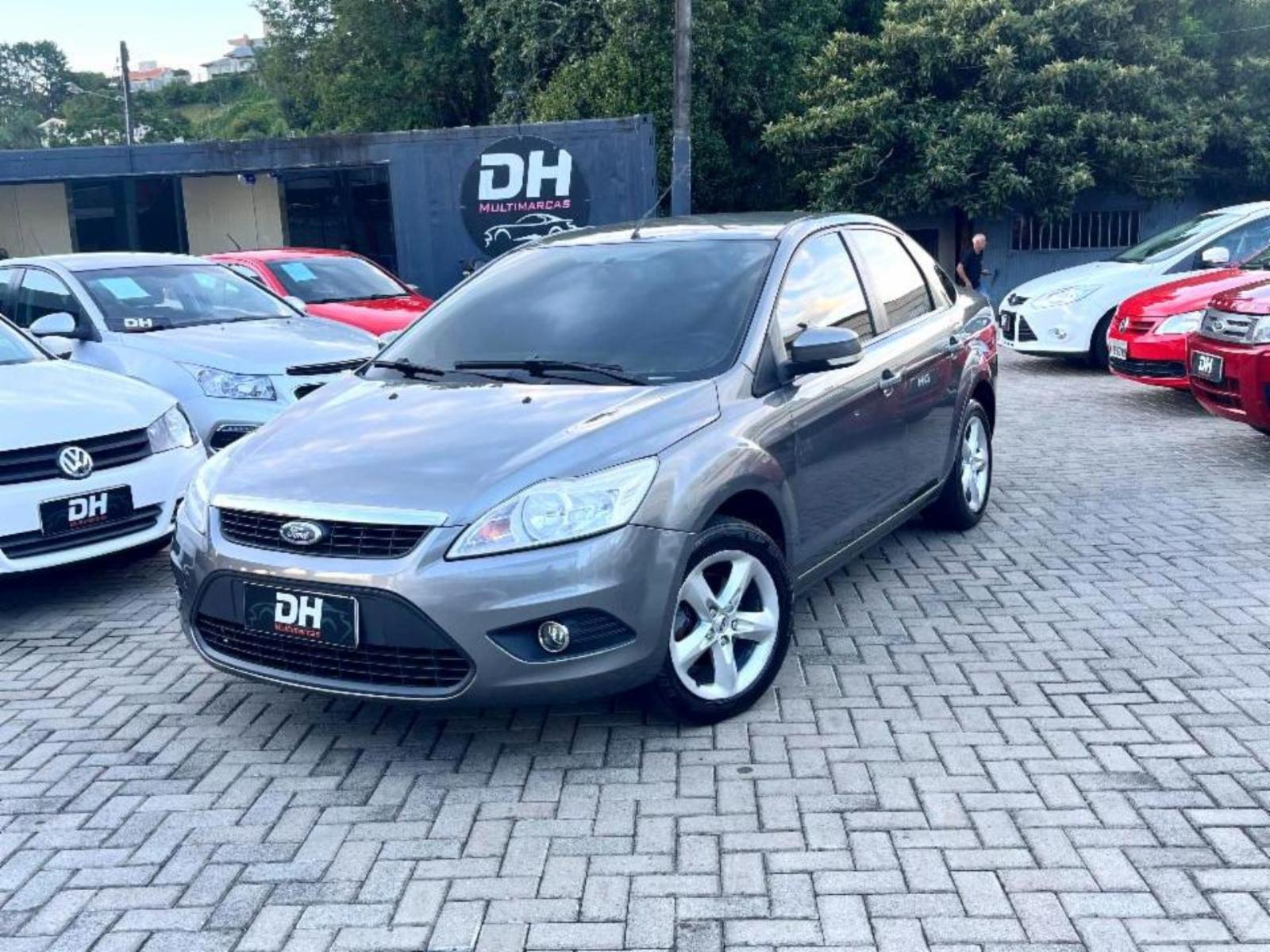 Focus sedan - foto 2