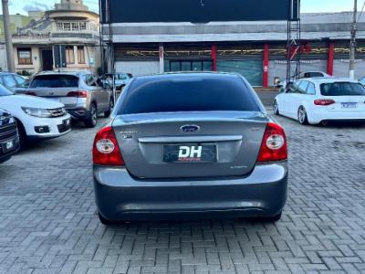 Focus sedan - thumb 4