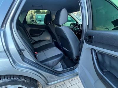 Focus sedan - thumb 7