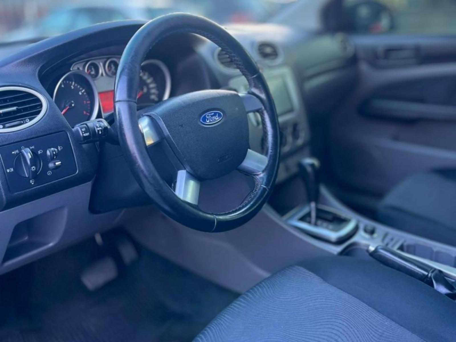 Focus sedan - foto 16