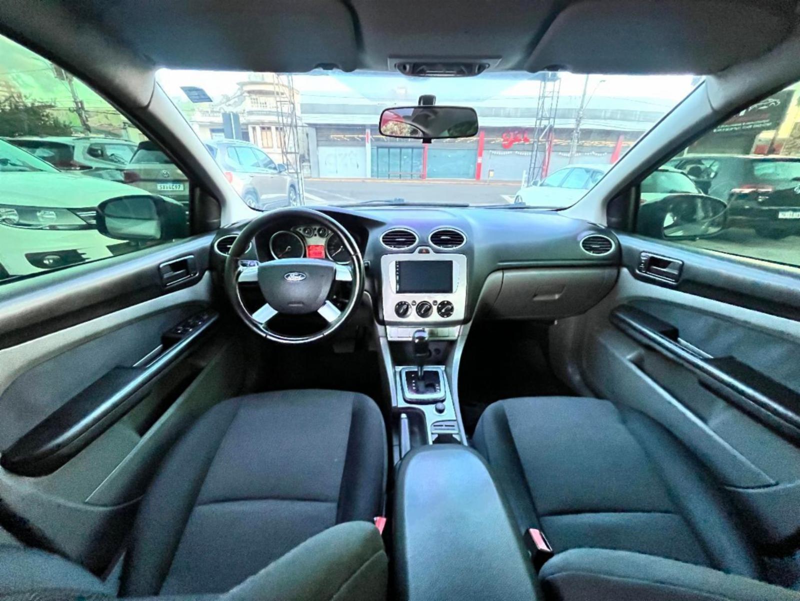 Focus sedan - foto 17