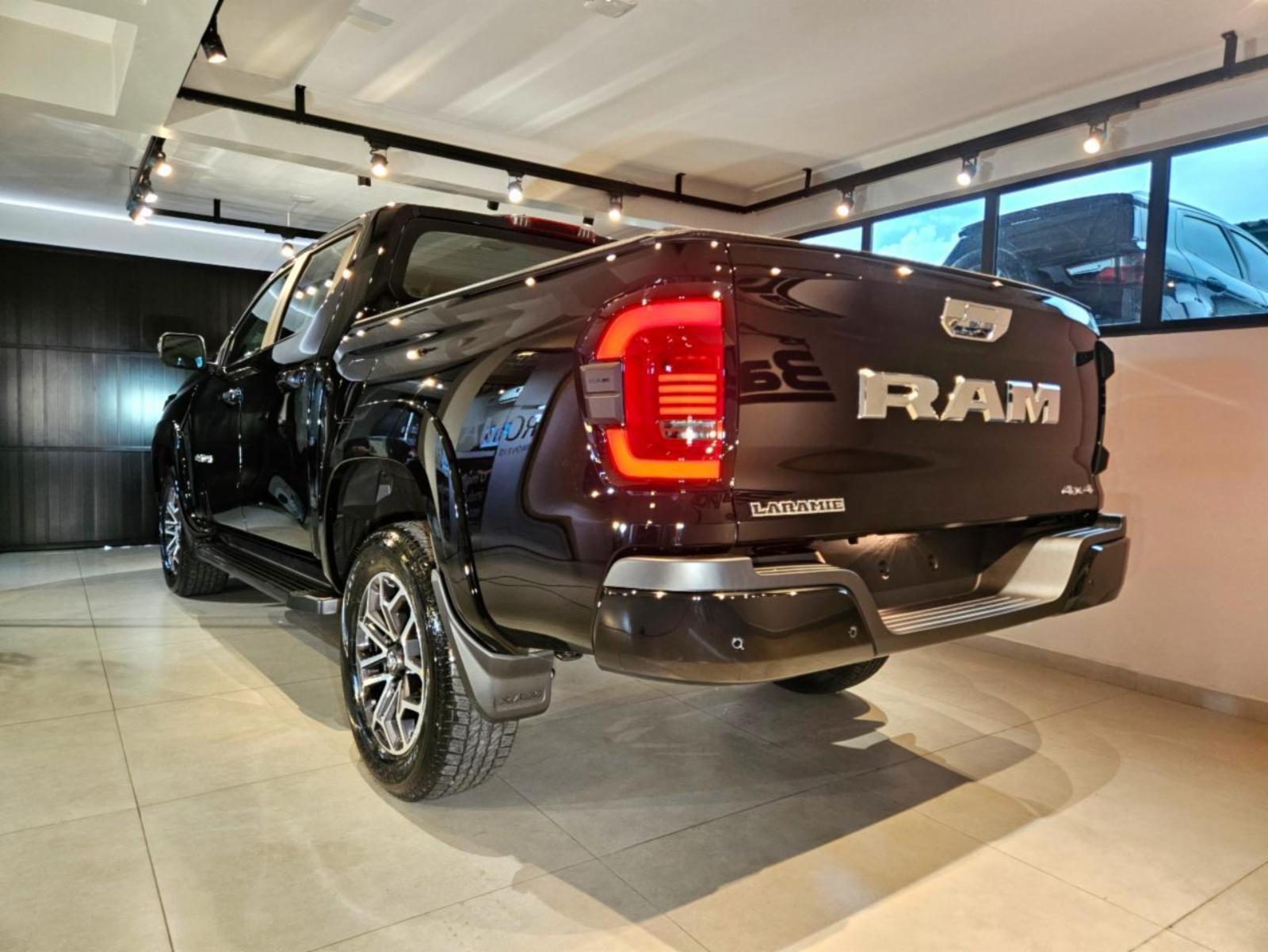 Dakota laramie - foto 3