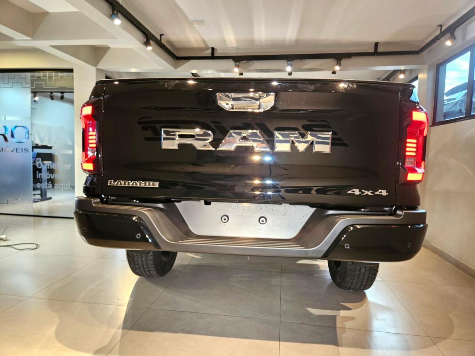 Dakota laramie - foto 4