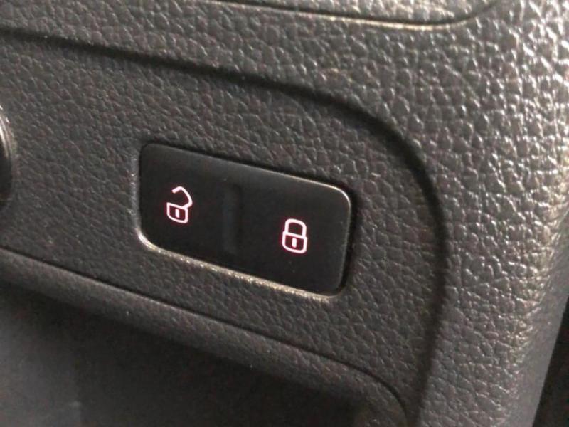 Volkswagen JETTA Comfortline  2.0 T.Flex 8V 4p Mec. - foto 9