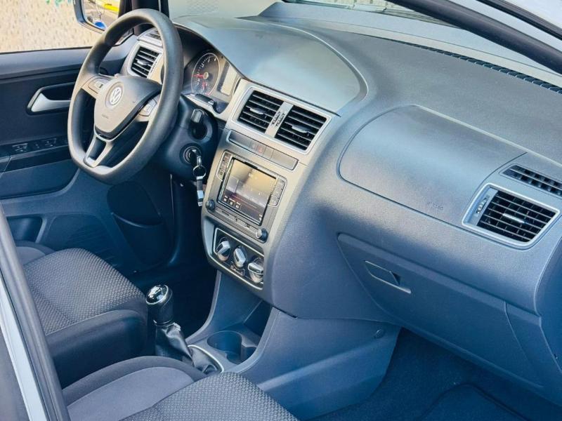 Volkswagen Fox Connect 1.6 Flex 8V 5p - foto 12