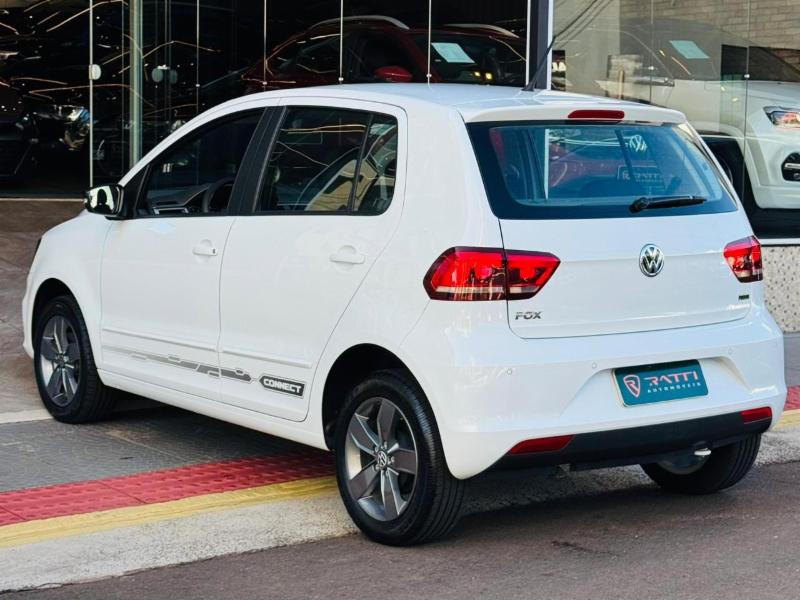 Volkswagen Fox Connect 1.6 Flex 8V 5p - foto 13