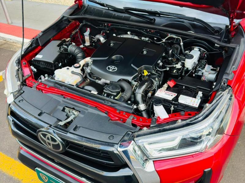 Toyota Hilux CD SRX 4x4 2.8 TDI 16V Diesel Aut. - foto 4