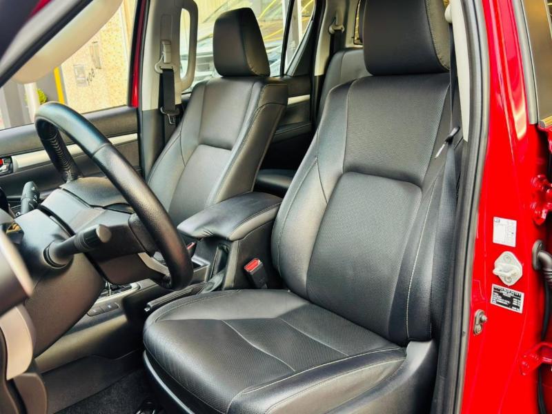 Toyota Hilux CD SRX 4x4 2.8 TDI 16V Diesel Aut. - foto 5