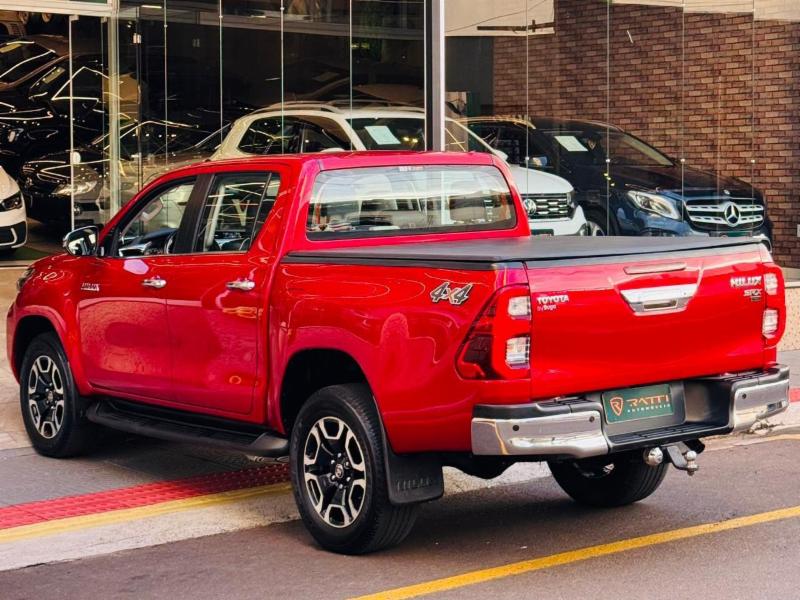 Toyota Hilux CD SRX 4x4 2.8 TDI 16V Diesel Aut. - foto 13