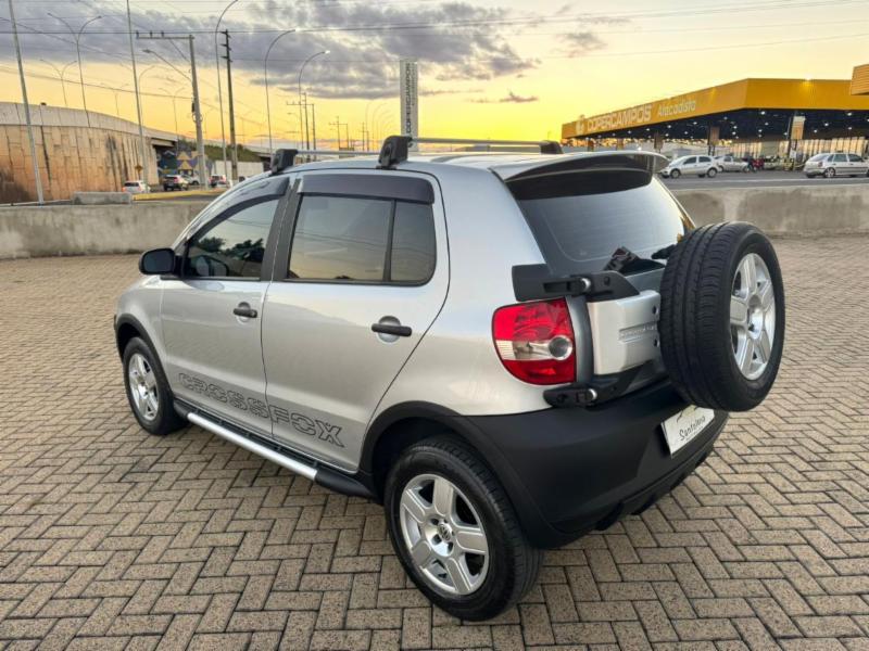 Volkswagen CROSSFOX 1.6 Mi Total Flex 8V 5p - foto 4