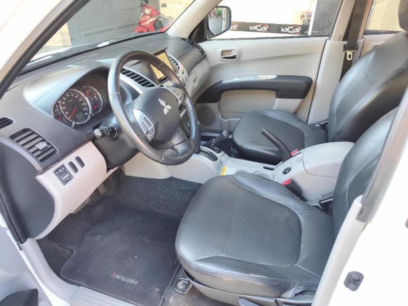 Mitsubishi L200 Triton HPE 3.5 CD V6 24V Flex Aut. - foto 7