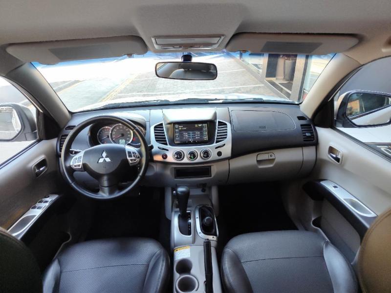 Mitsubishi L200 Triton HPE 3.5 CD V6 24V Flex Aut. - foto 9