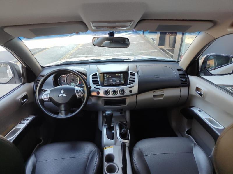 Mitsubishi L200 Triton HPE 3.5 CD V6 24V Flex Aut. - foto 11
