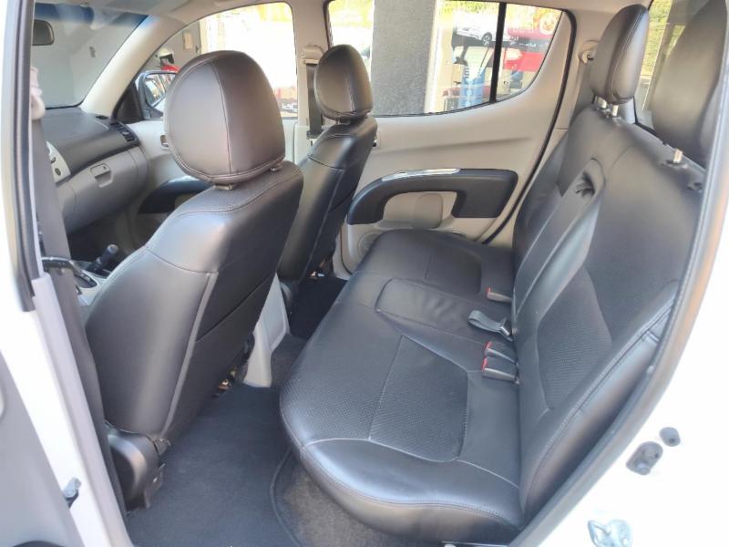Mitsubishi L200 Triton HPE 3.5 CD V6 24V Flex Aut. - foto 12