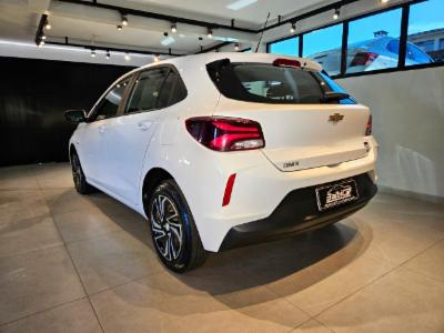 Onix hatch - thumb 3