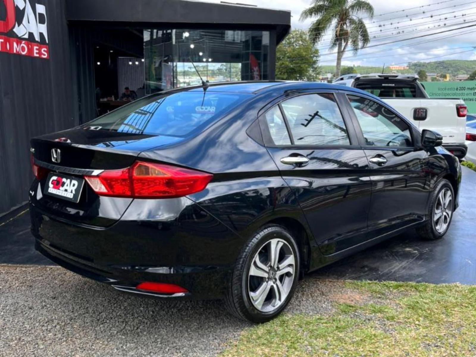 City sedan - foto 11