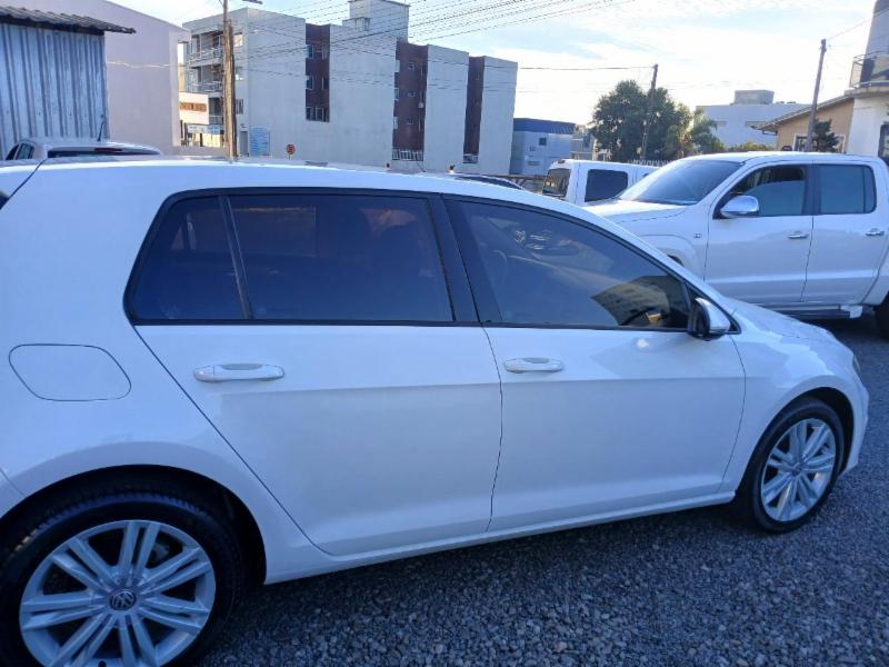 Volkswagen Golf Comfortline 1.0 TSI Total Flex Mec. - foto 8
