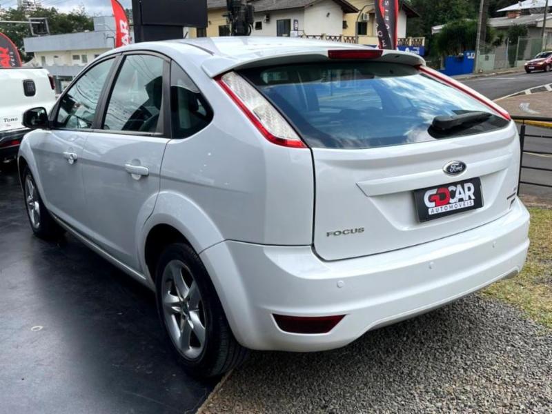 Ford Focus 2.0 16V/SE/SE Plus Flex 5p Aut. - foto 11