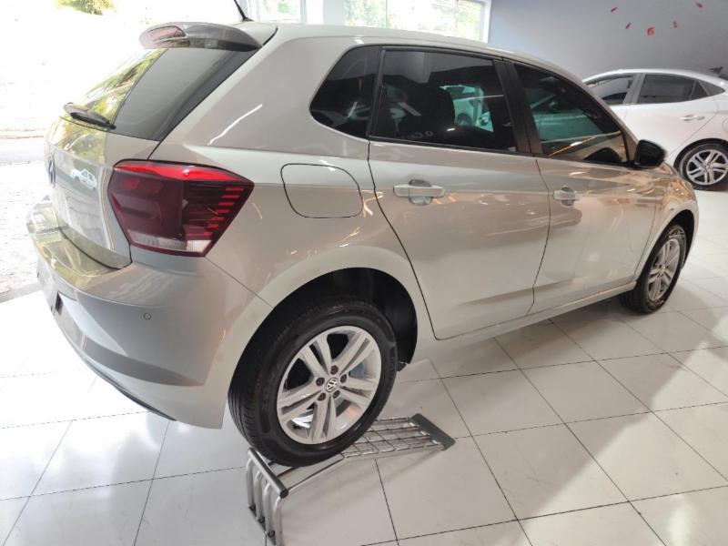 Volkswagen Polo 1.0 Flex 12V 5p - foto 4