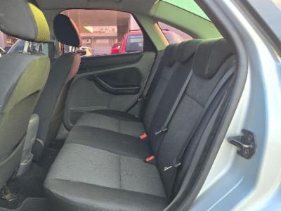 Focus sedan - thumb 9