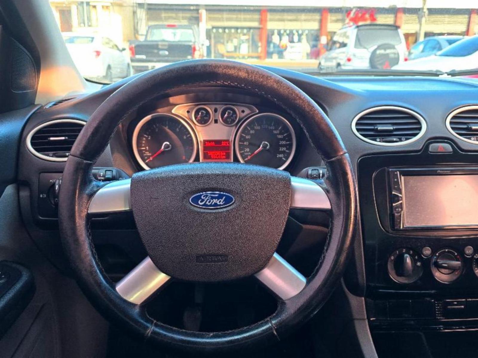 Focus sedan - foto 15
