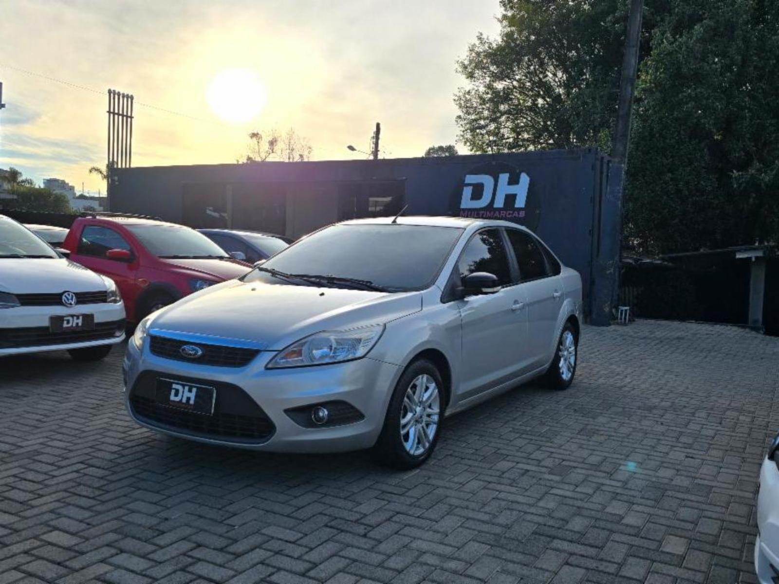 Focus sedan - foto 7