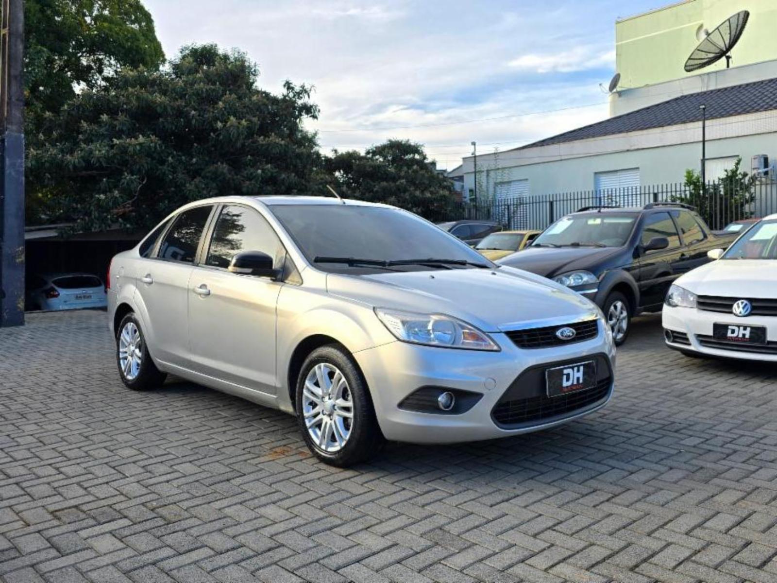 Focus sedan - foto 5