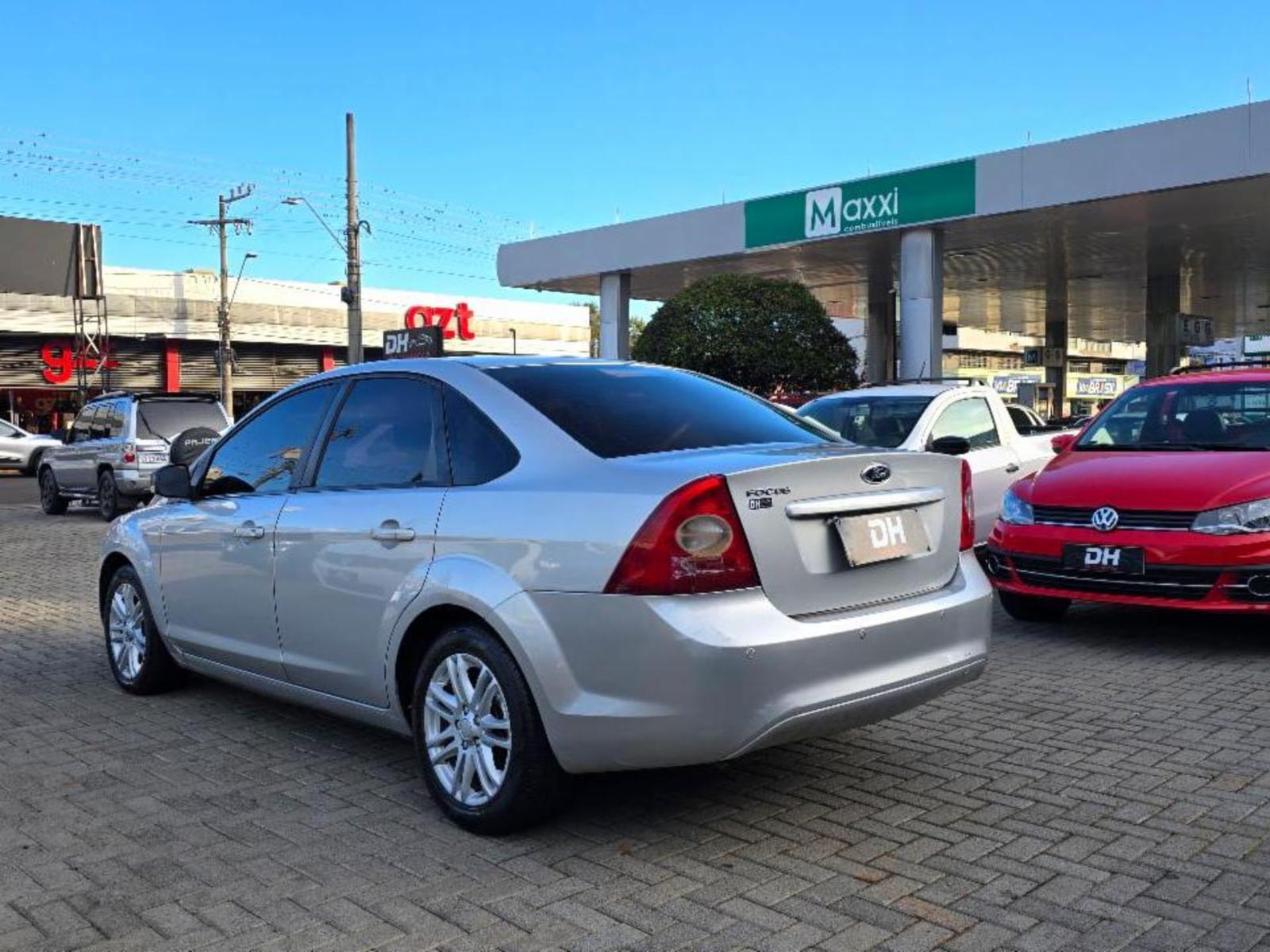 Focus sedan - foto 6