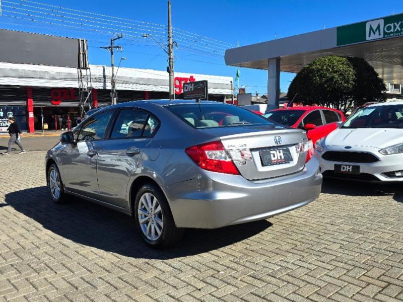 Honda Civic Sedan LXS 1.8/1.8 Flex 16V Aut. 4p - foto 6
