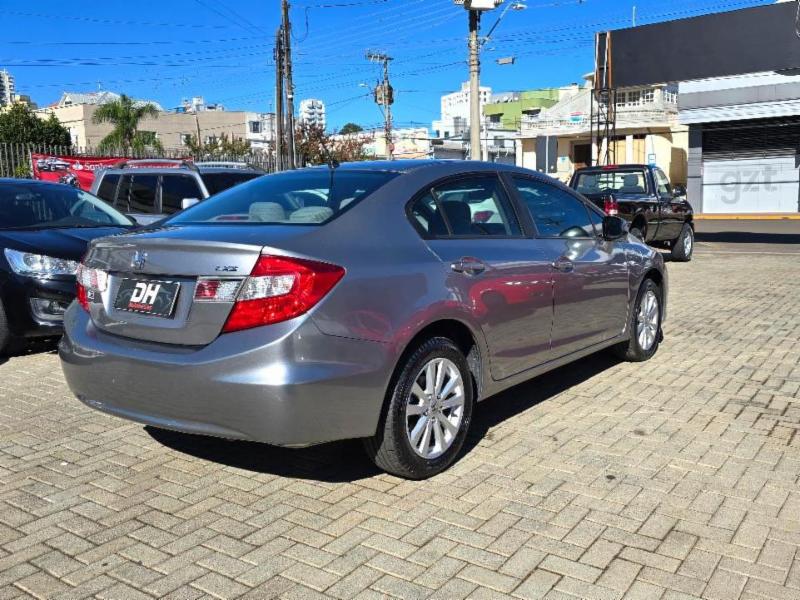 Honda Civic Sedan LXS 1.8/1.8 Flex 16V Aut. 4p - foto 8