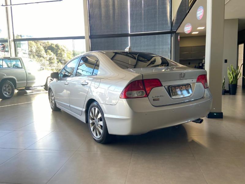 Honda Civic Sedan LXS 1.8/1.8 Flex 16V Aut. 4p - foto 6