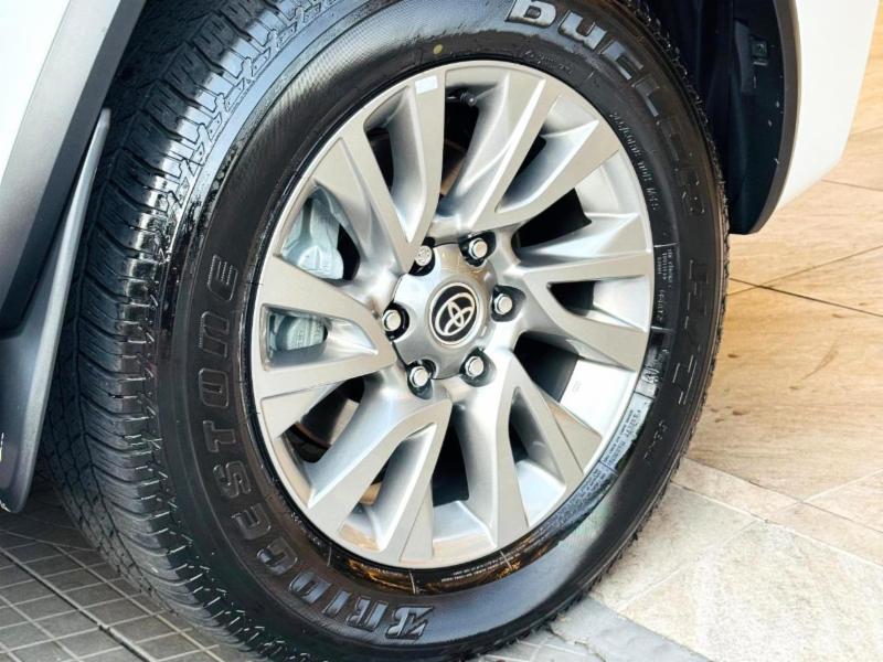 Toyota Hilux SW4 SRX 4x4 2.8 TDI 16V Dies. Aut. - foto 11