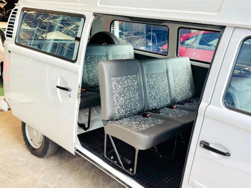 Volkswagen Kombi Lotação 1.6 MPi - foto 13