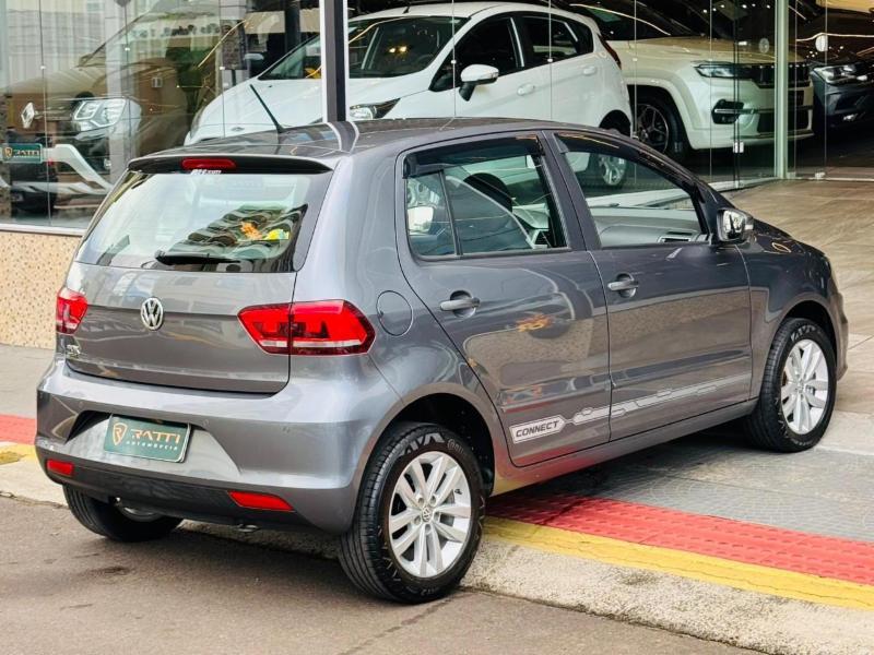 Volkswagen Fox Connect 1.6 Flex 8V 5p - foto 2