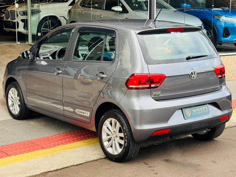Volkswagen Fox Connect 1.6 Flex 8V 5p - foto 12